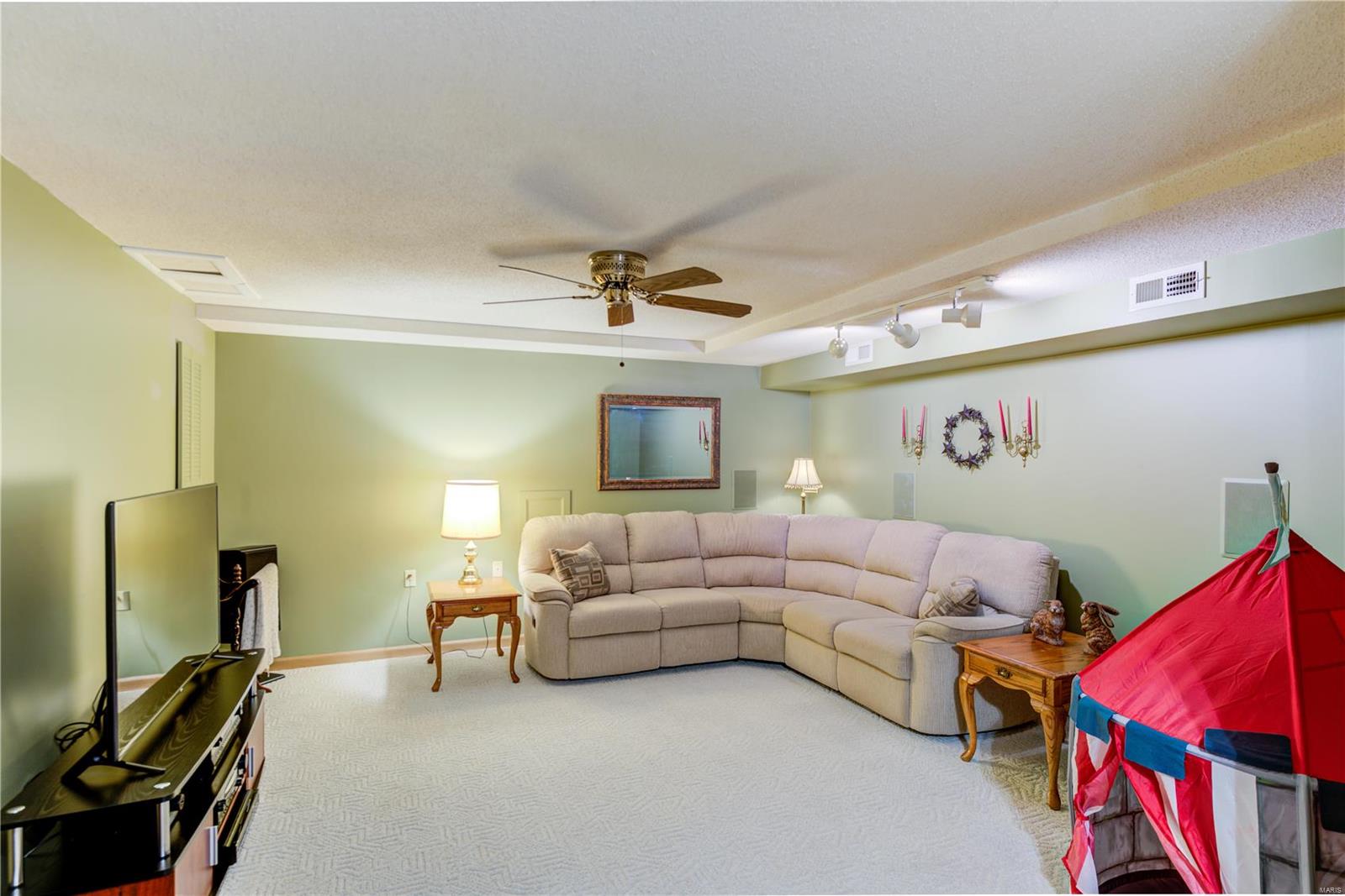 Shelley Manor 02 - Residential