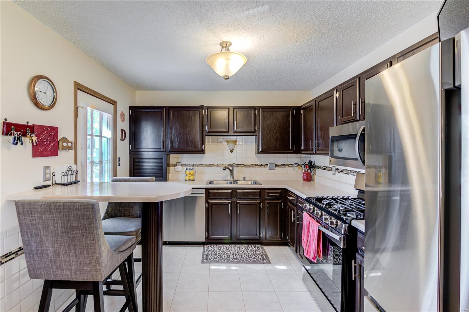 Shelley Manor 02 - Residential