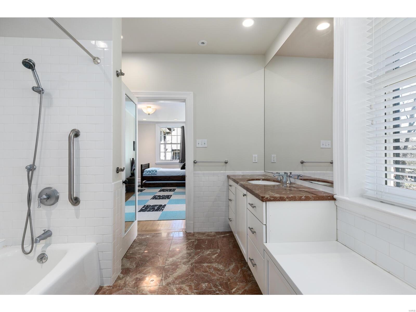 Tesson - Residential