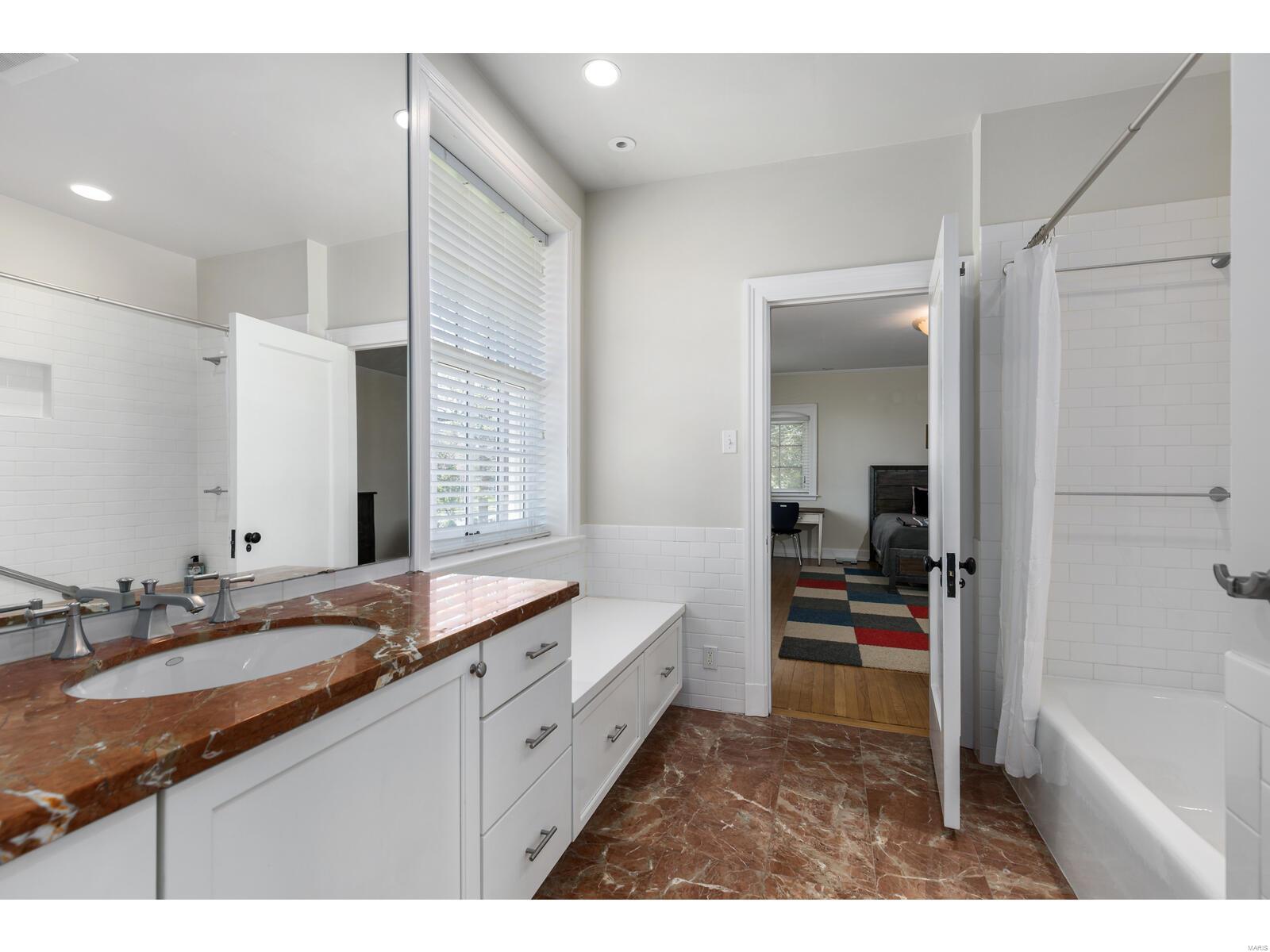 Tesson - Residential