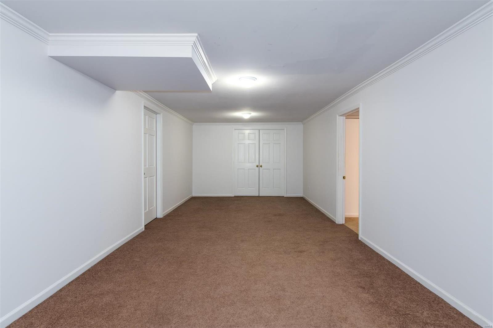 Ladue Estates - Residential