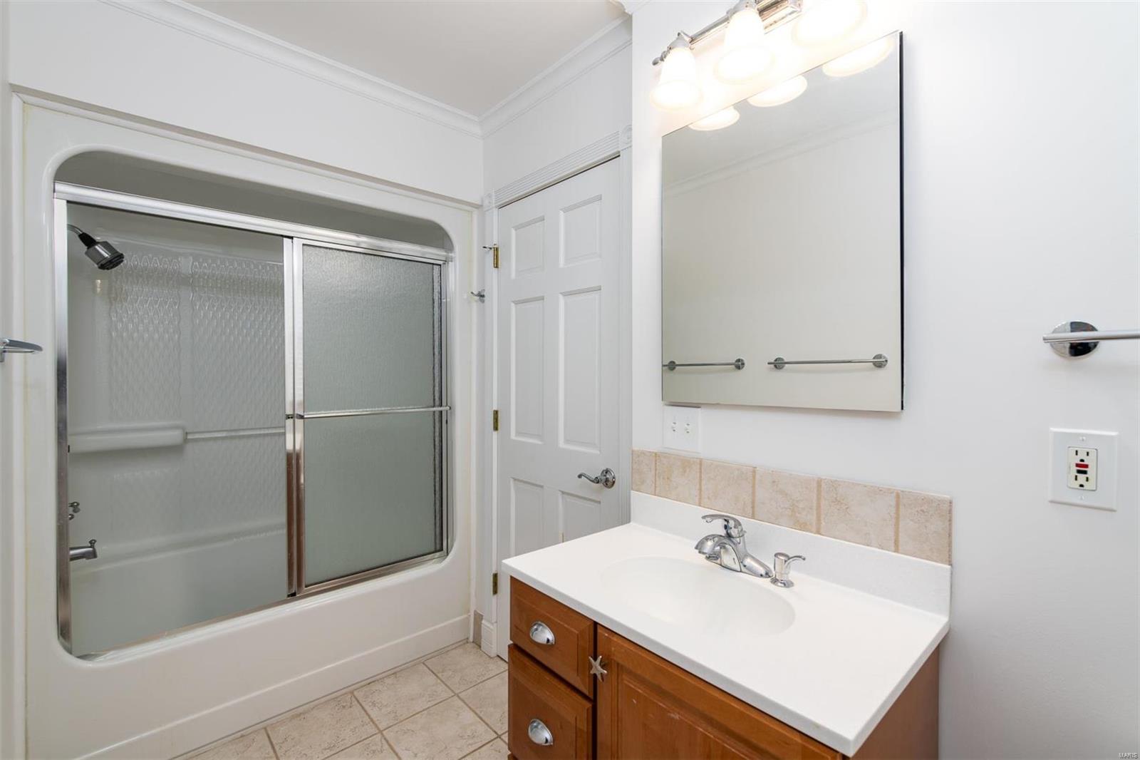 Ladue Estates - Residential