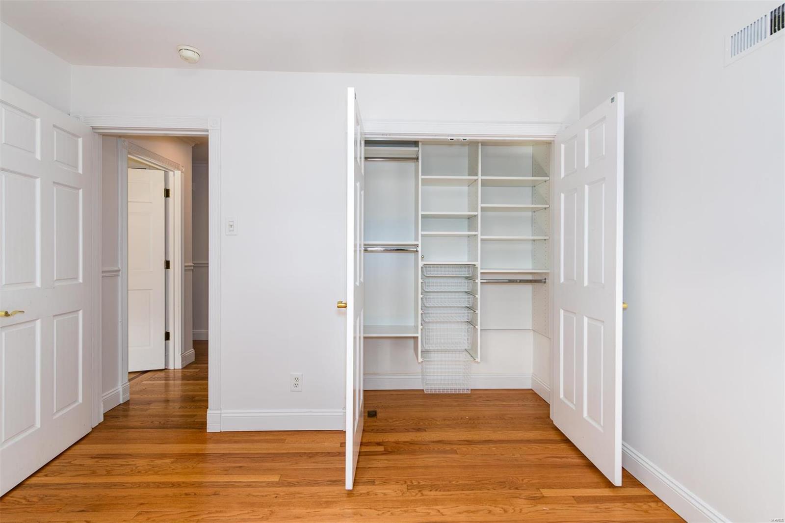 Ladue Estates - Residential