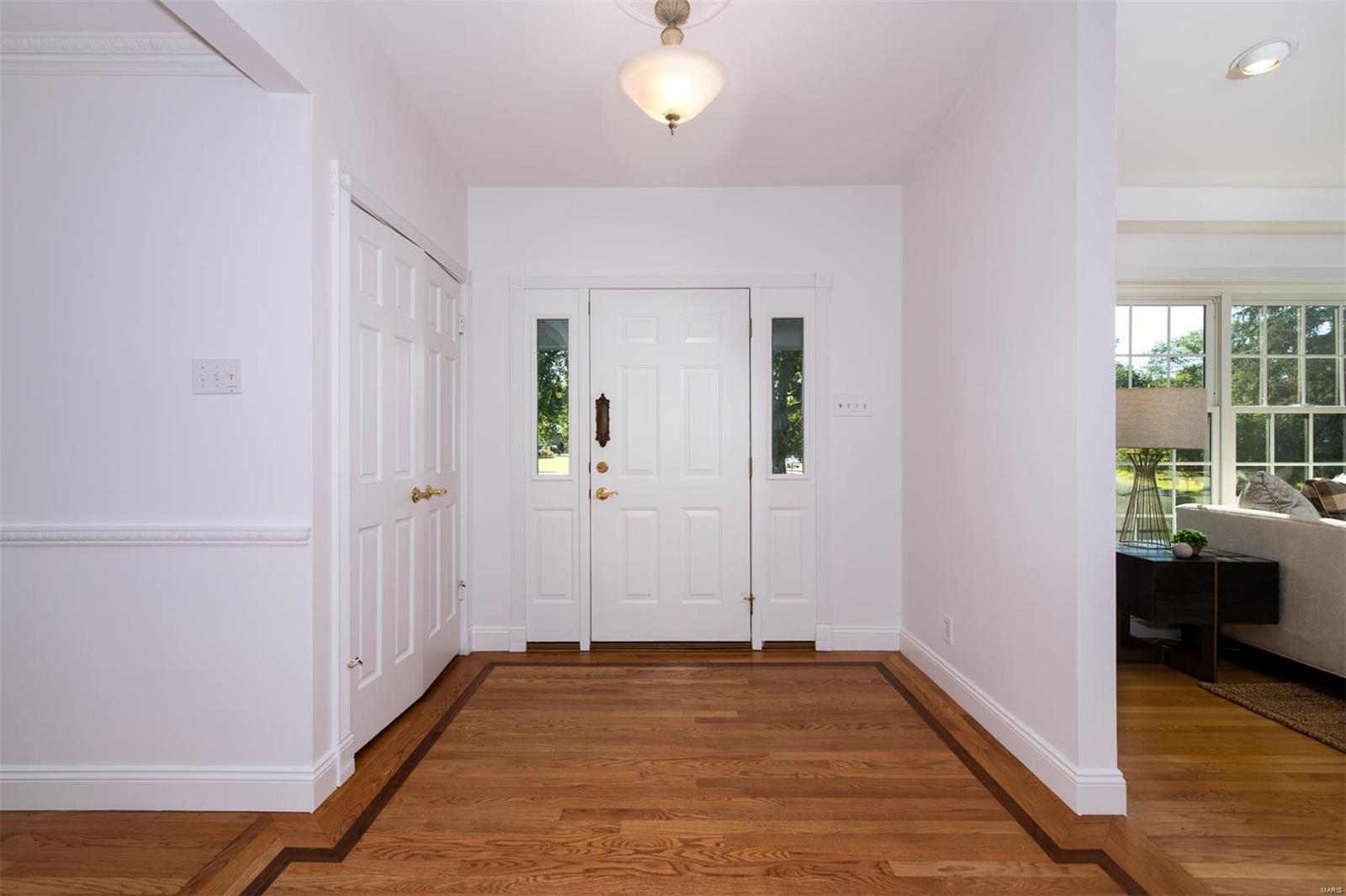 Ladue Estates - Residential