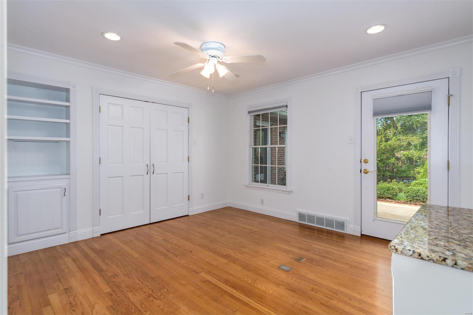 Ladue Estates - Residential