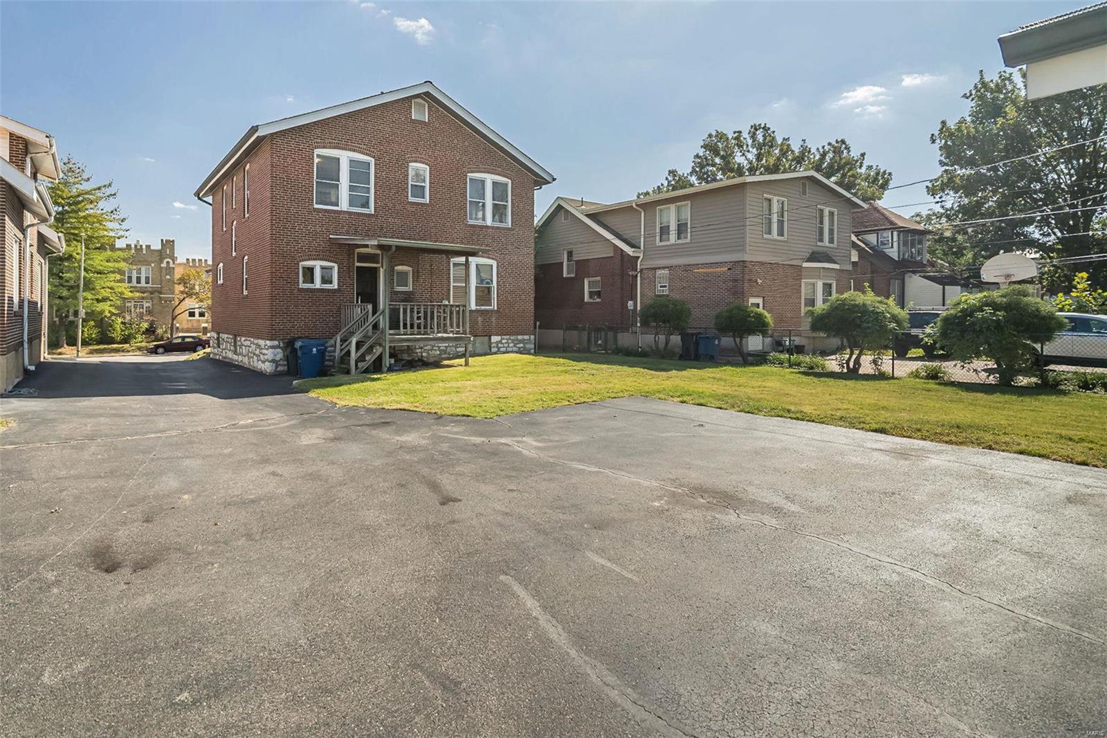 Bellevue Square - Residential