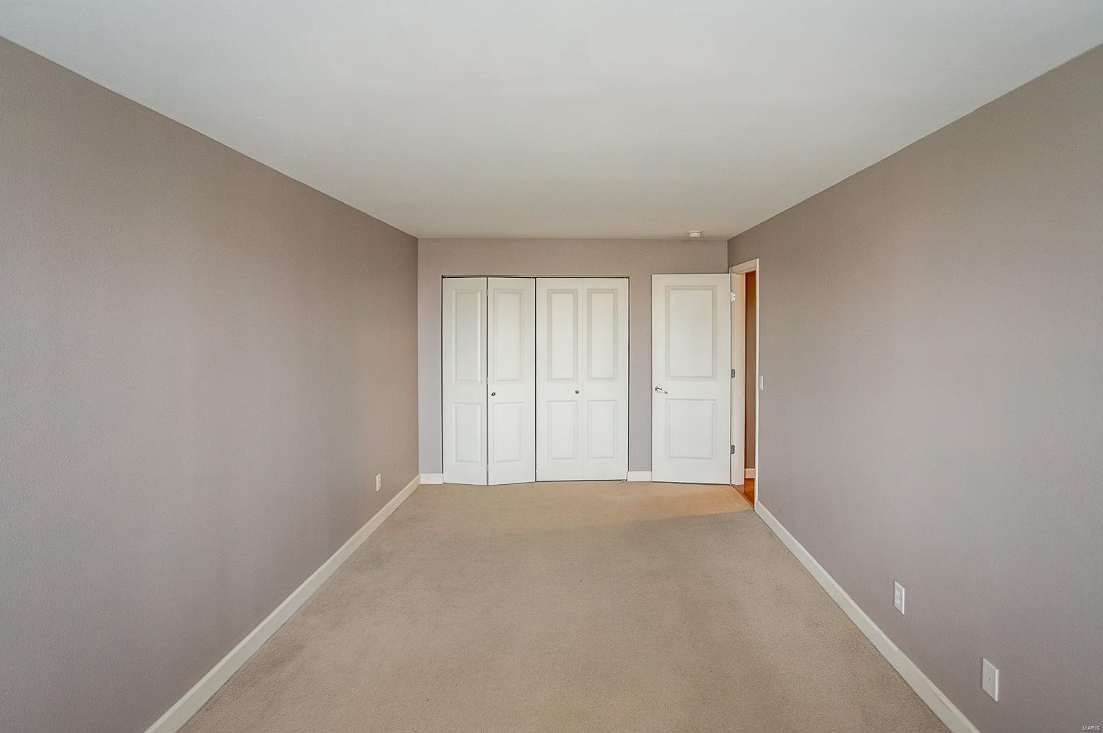 Pershing Ave Condo - Residential