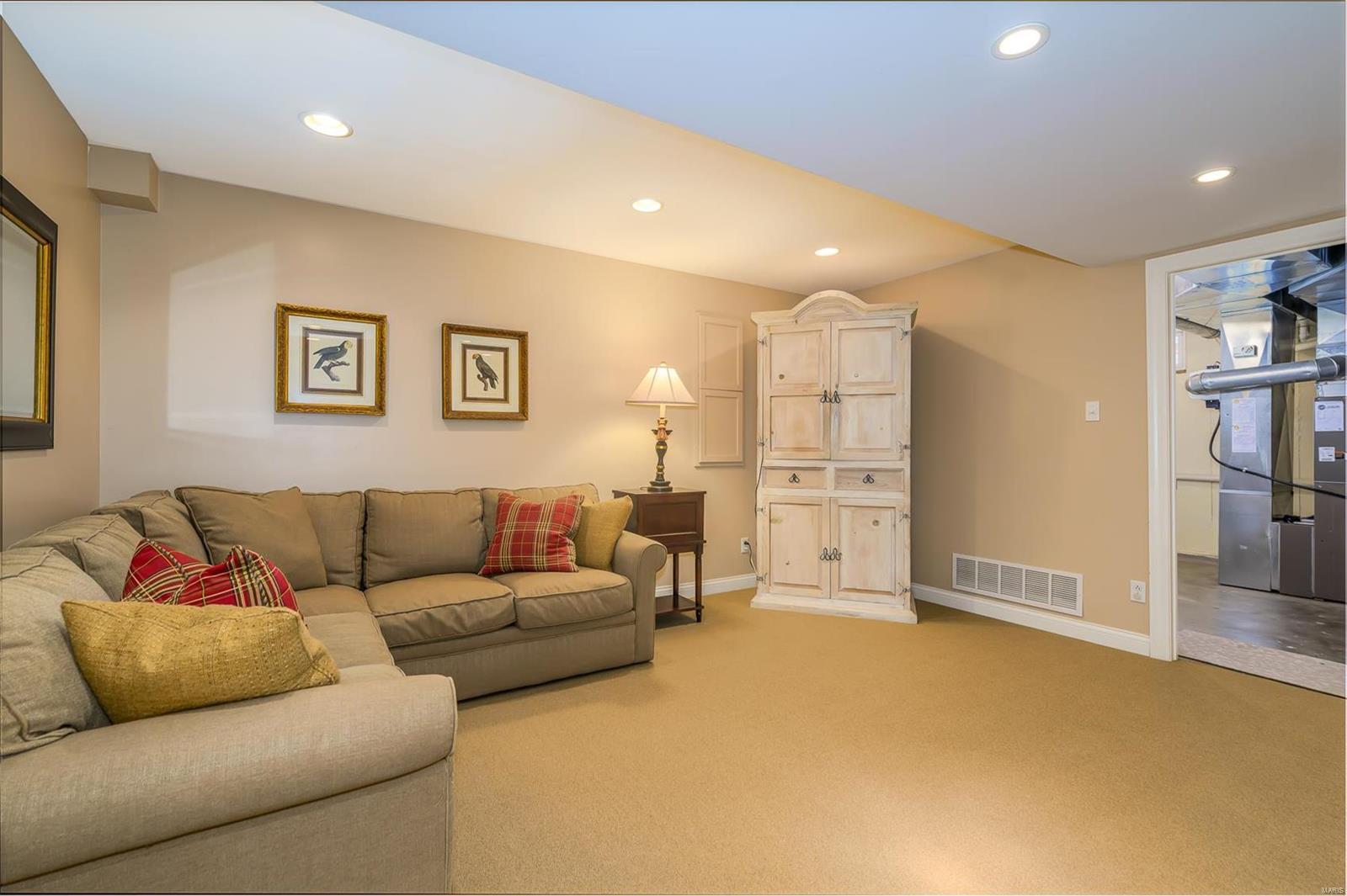 St Louis, Missouri 63122, United States, 3 Bedrooms Bedrooms, ,2 BathroomsBathrooms,Residential,Coming Soon,85405