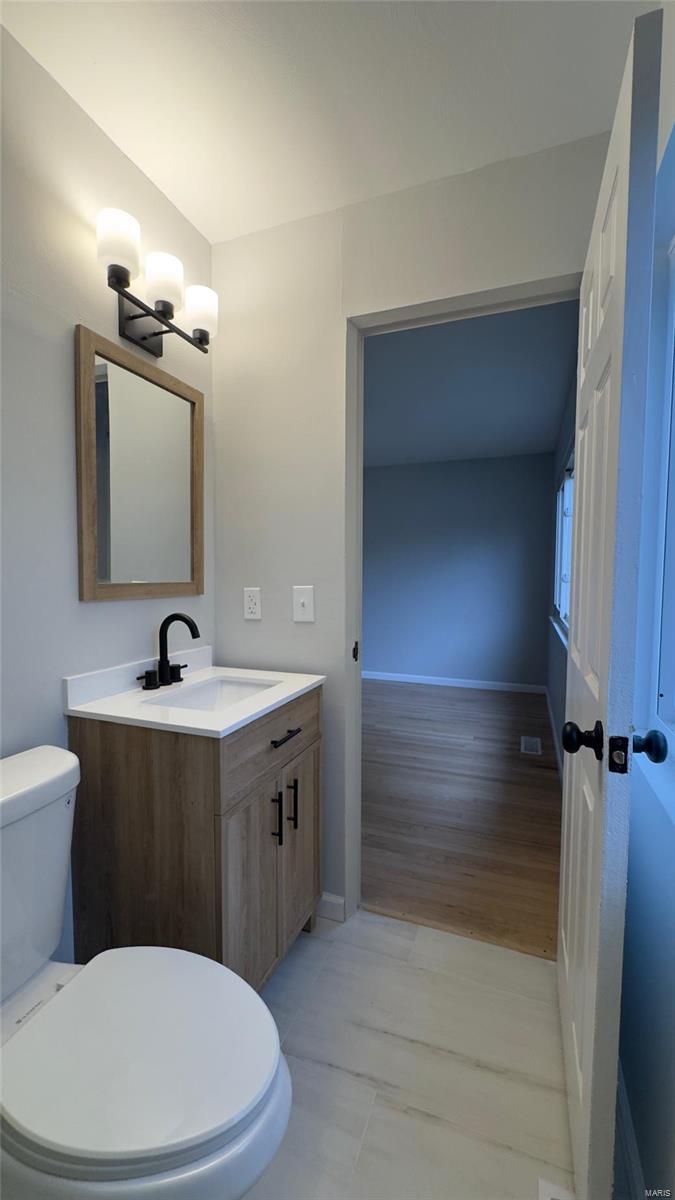 Florissant, Missouri 63033, United States, 3 Bedrooms Bedrooms, ,2 BathroomsBathrooms,Residential,Pending,123915