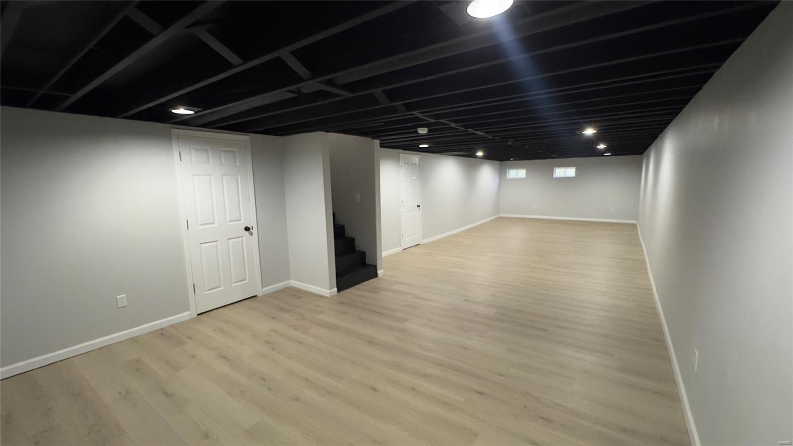 Florissant, Missouri 63033, United States, 3 Bedrooms Bedrooms, ,2 BathroomsBathrooms,Residential,Pending,123915