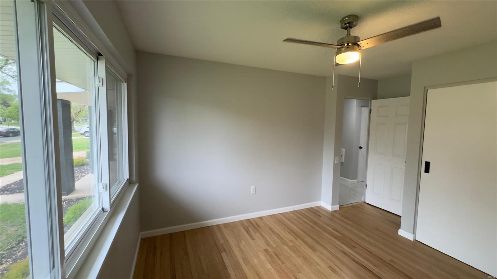 Florissant, Missouri 63033, United States, 3 Bedrooms Bedrooms, ,2 BathroomsBathrooms,Residential,Pending,123915