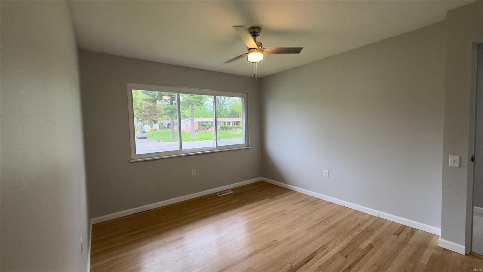 Florissant, Missouri 63033, United States, 3 Bedrooms Bedrooms, ,2 BathroomsBathrooms,Residential,Pending,123915