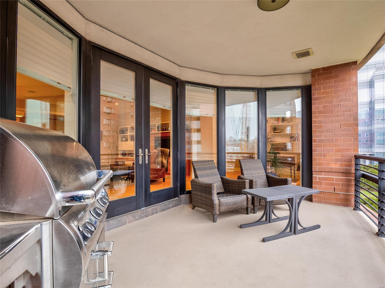 Crescent Condo - Residential