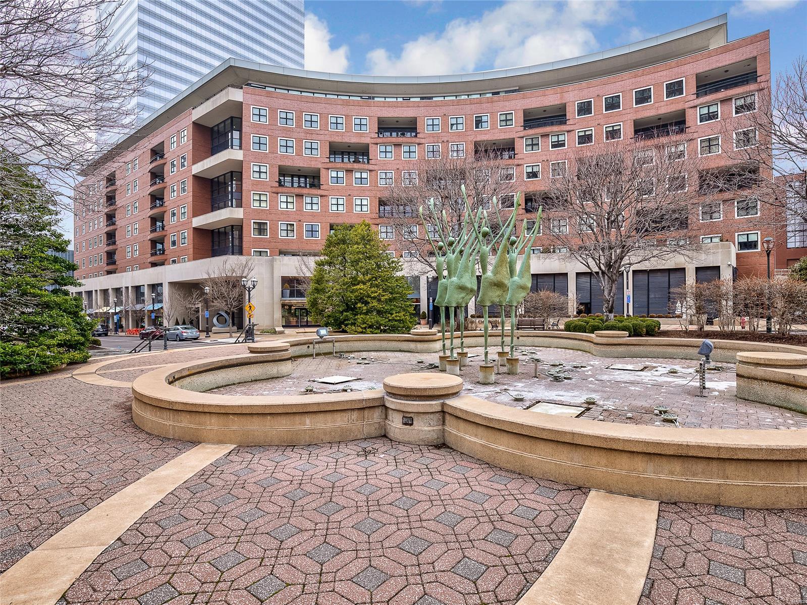 Crescent Condo - Residential