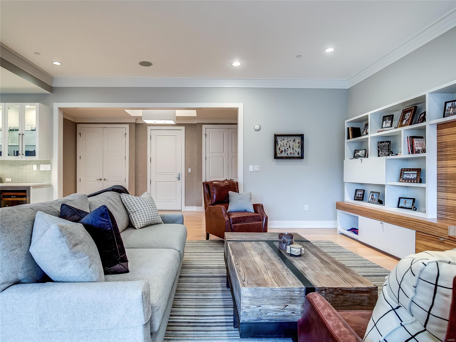 Crescent Condo - Residential