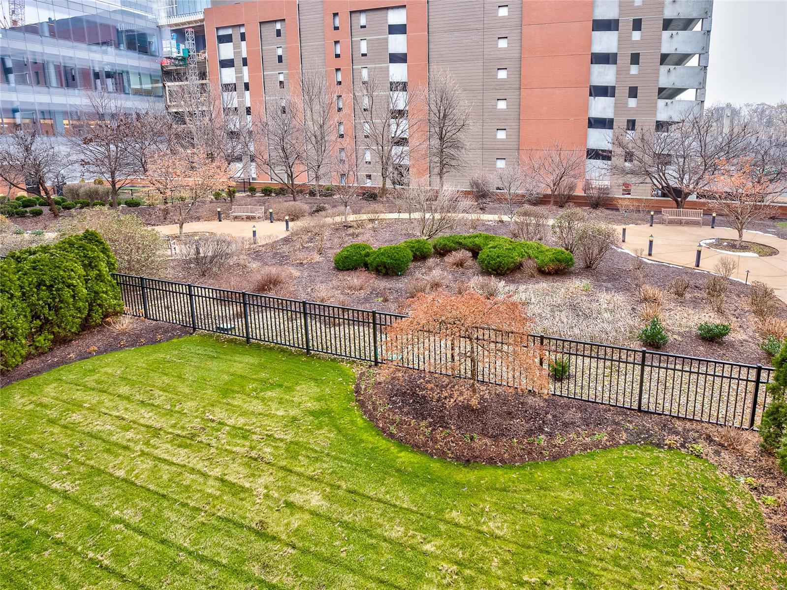 Crescent Condo - Residential