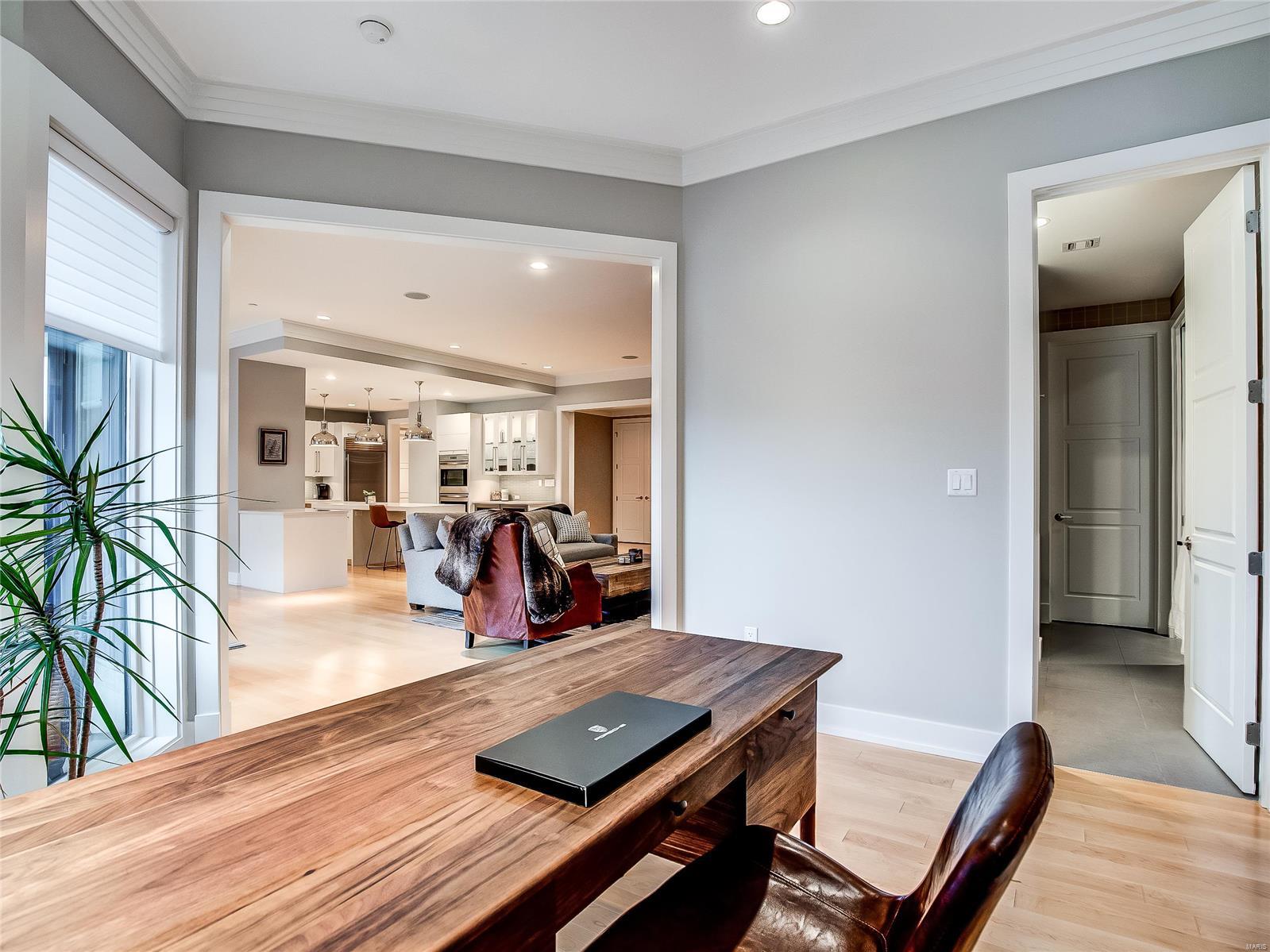 Crescent Condo - Residential