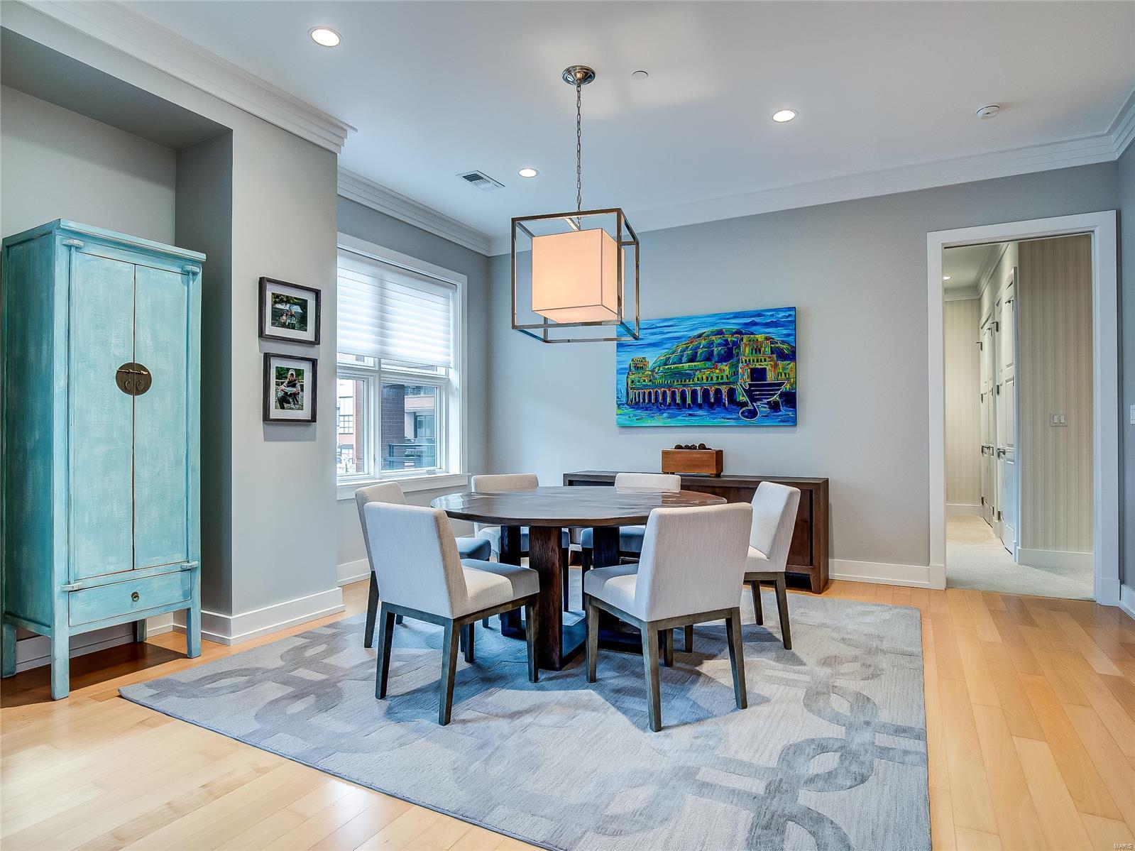 Crescent Condo - Residential