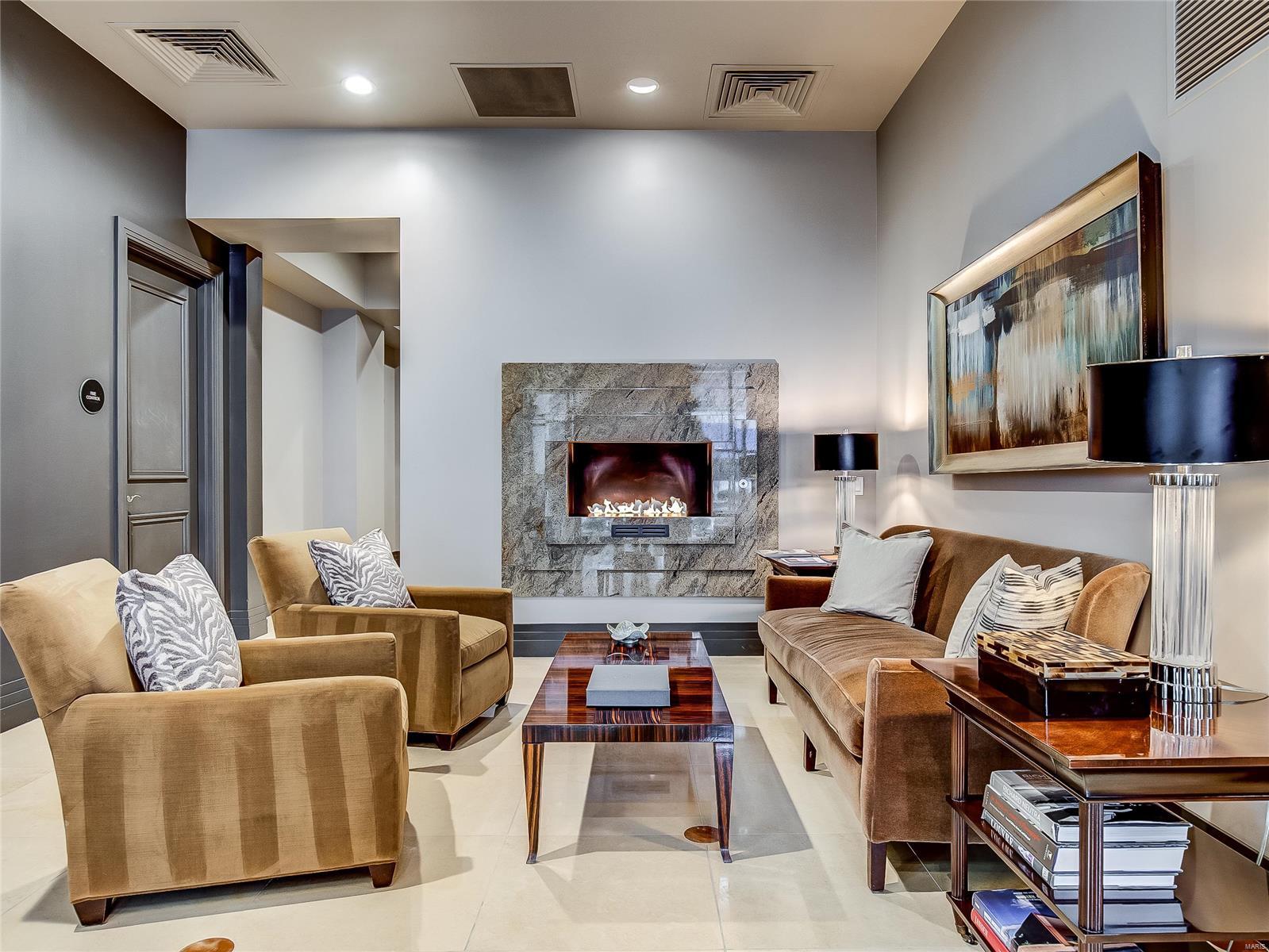 Crescent Condo - Residential