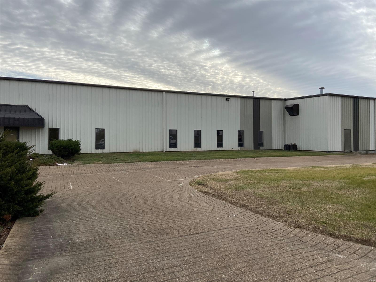 n/a - Commercial Sale