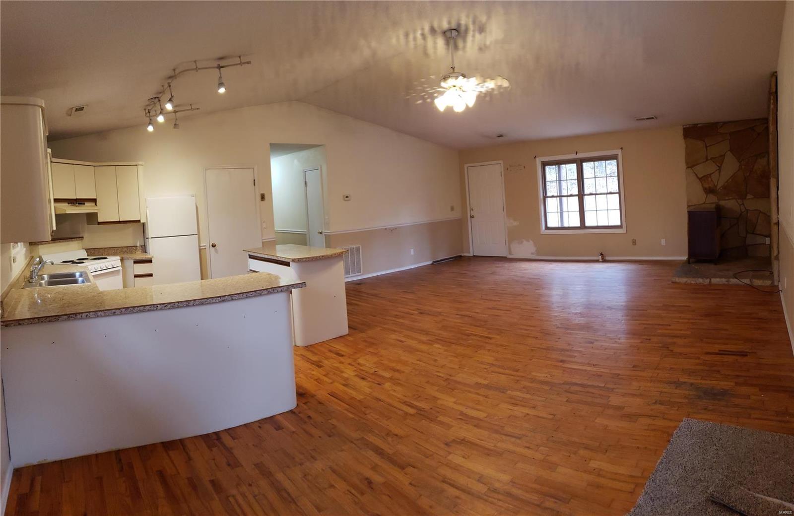 NON SUBDIVISION - Residential