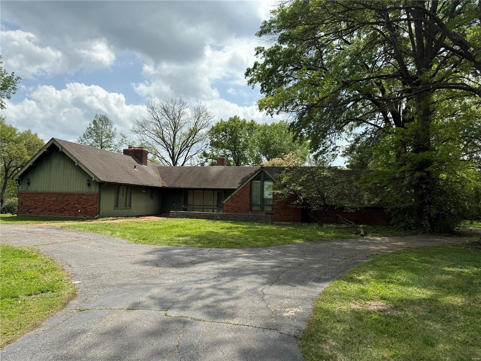 16 Clayton Hills Lane