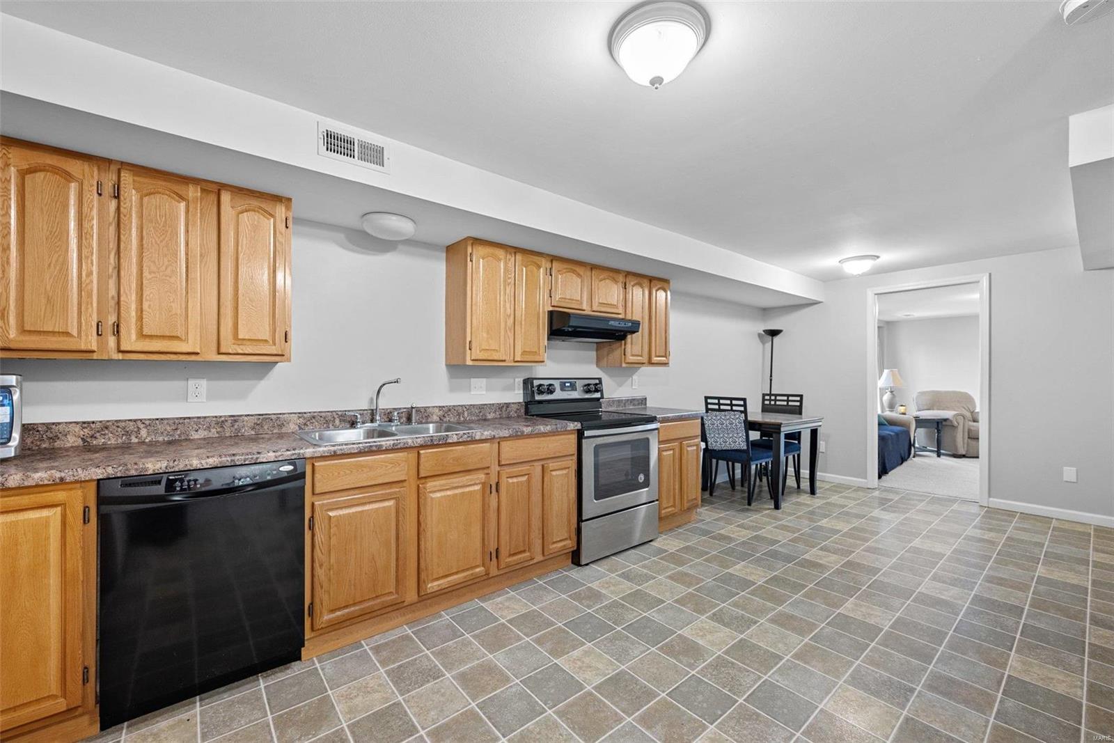 Strawberry Hill Estate - Residential