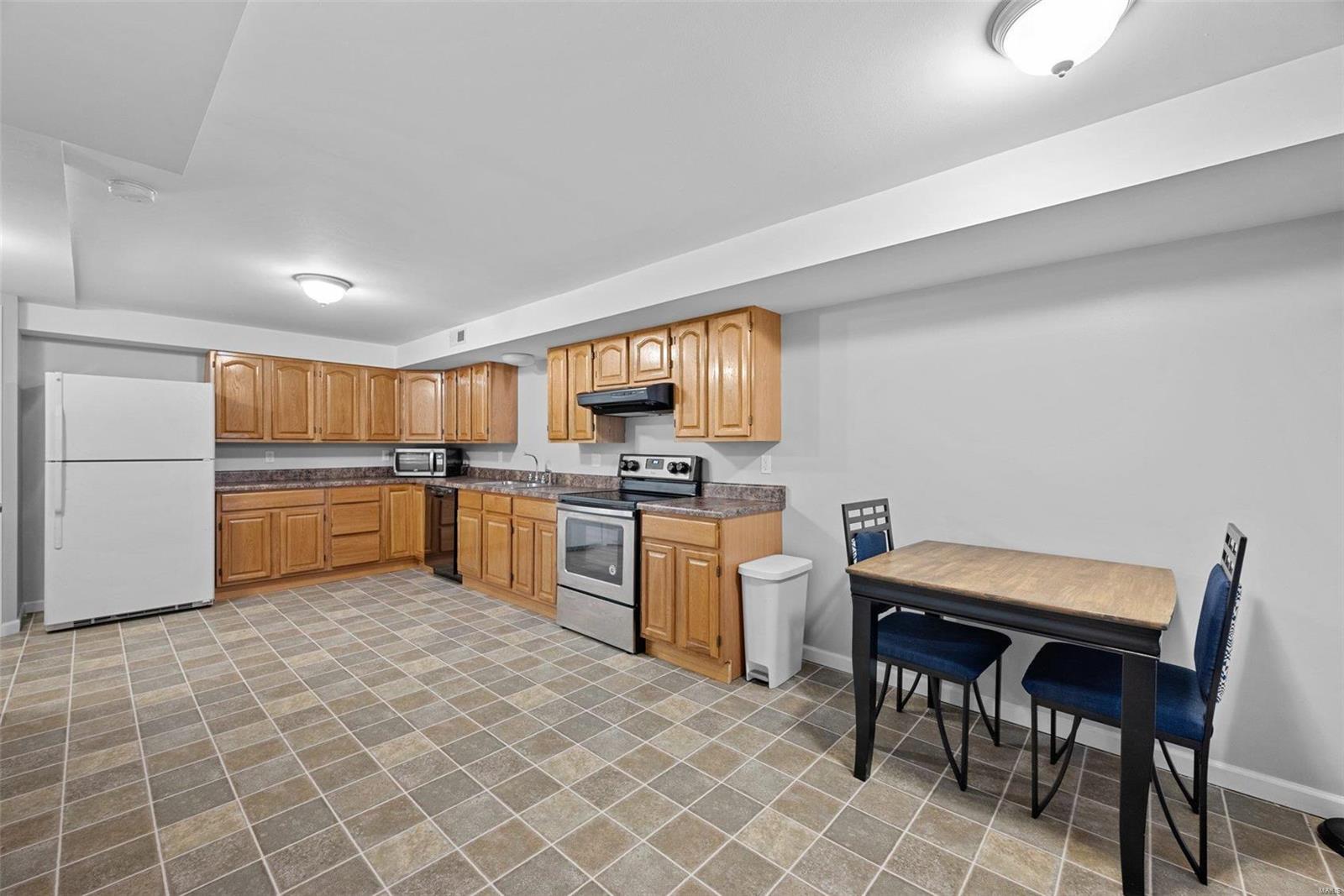 Strawberry Hill Estate - Residential