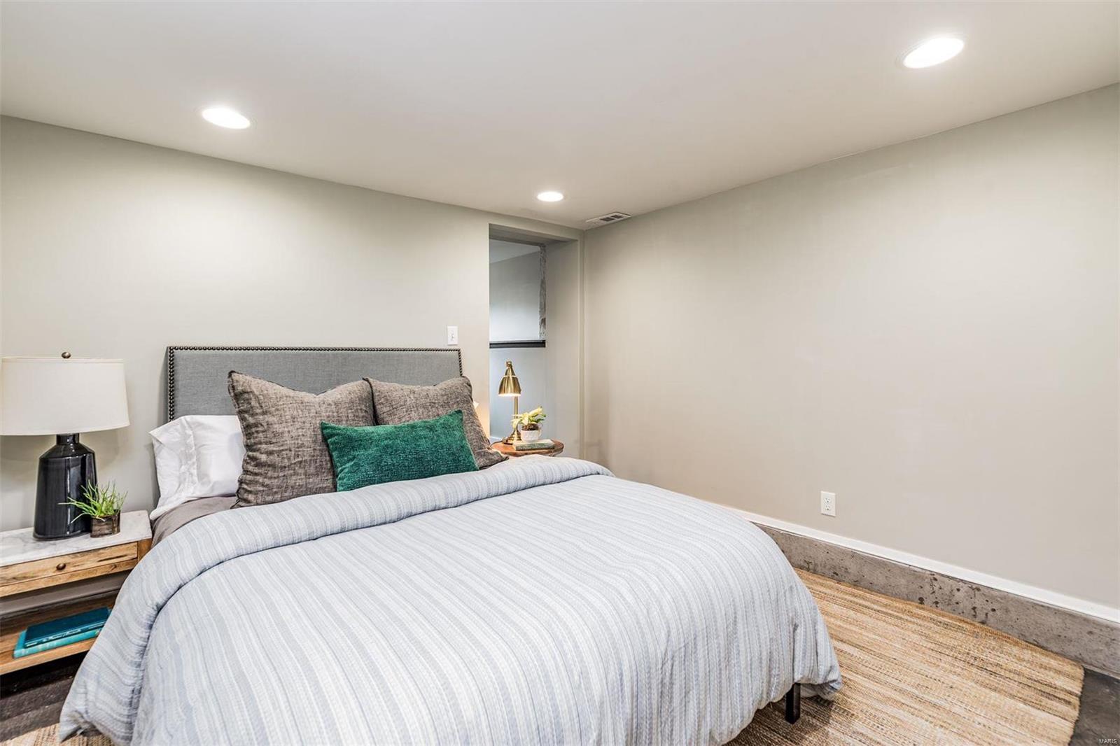 Laclede Race Course Sub - Residential