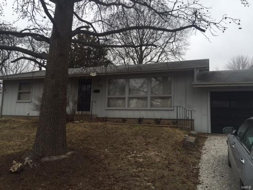 Excellent condition Very nice Huge  2 bedroom ranch in Pattonville School District featuring new hardwood floors all electric  full basement fenced yard  and oversized garage on 1/3 acre. Close to HWY 70 and Lindbergh convenient to Airport, Shopping and Hospitals.