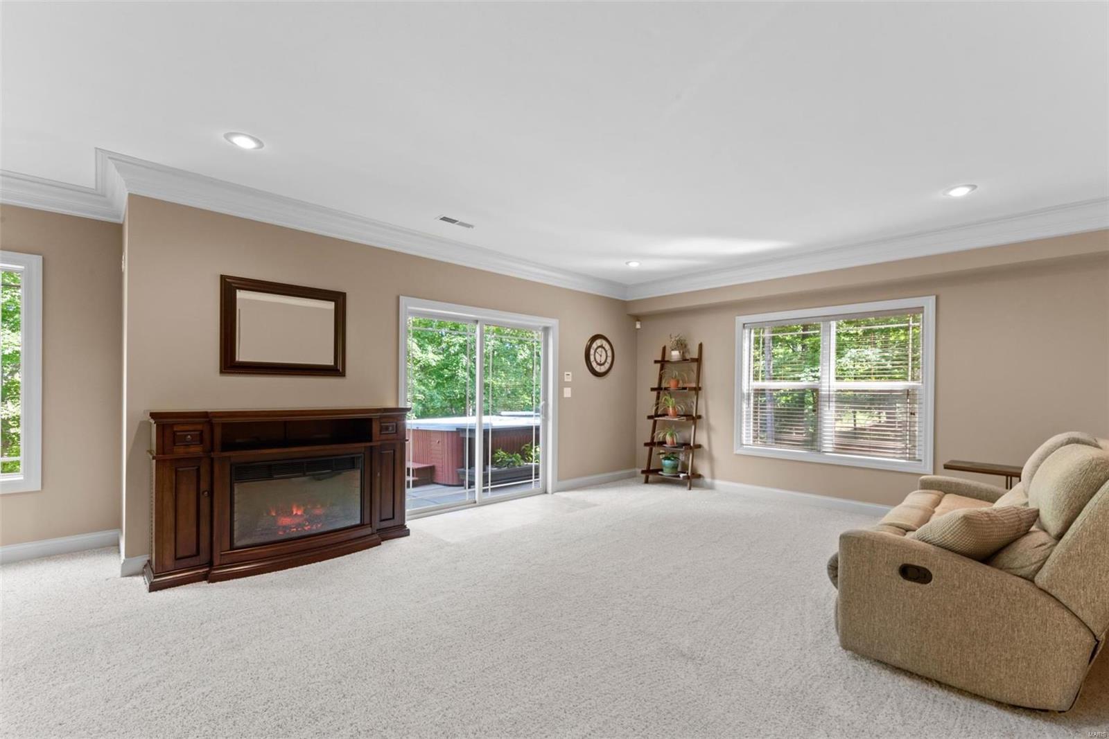 Crown Pointe Farms - Residential