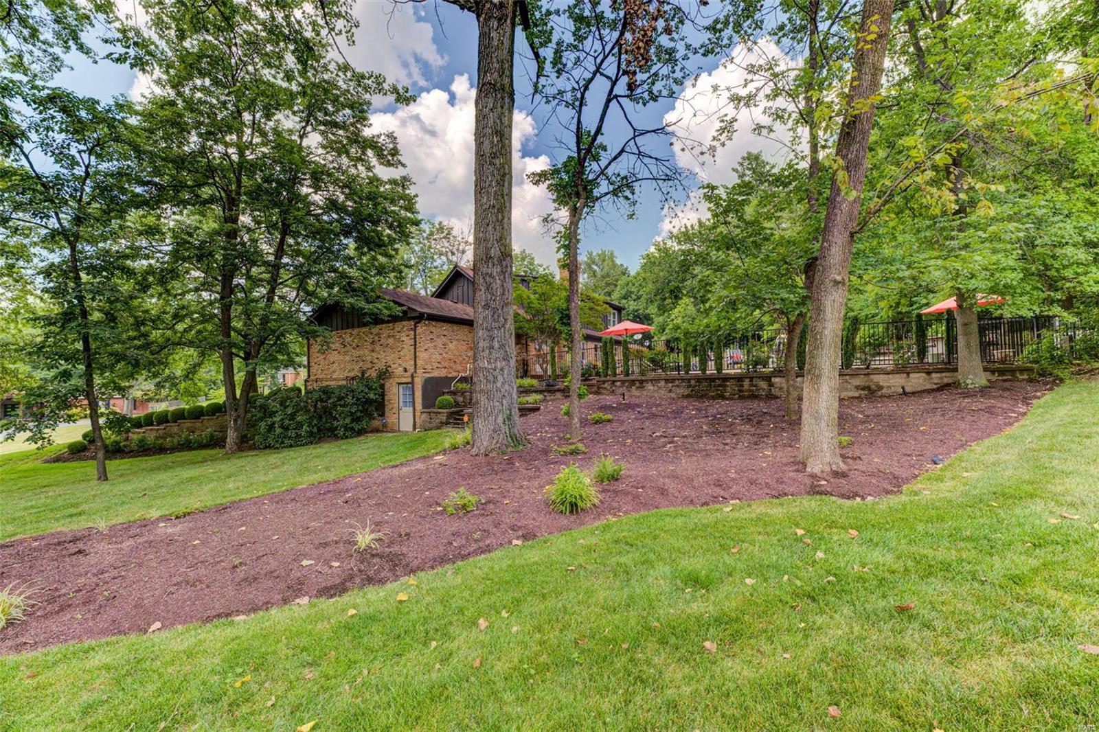 Ladue Downs - Residential