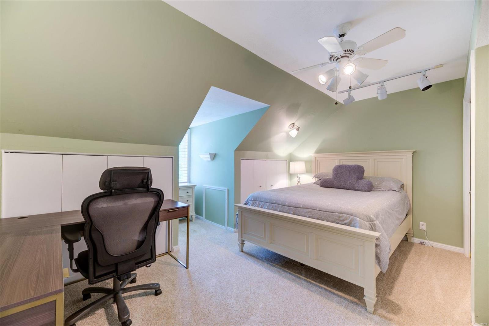 Ladue Downs - Residential