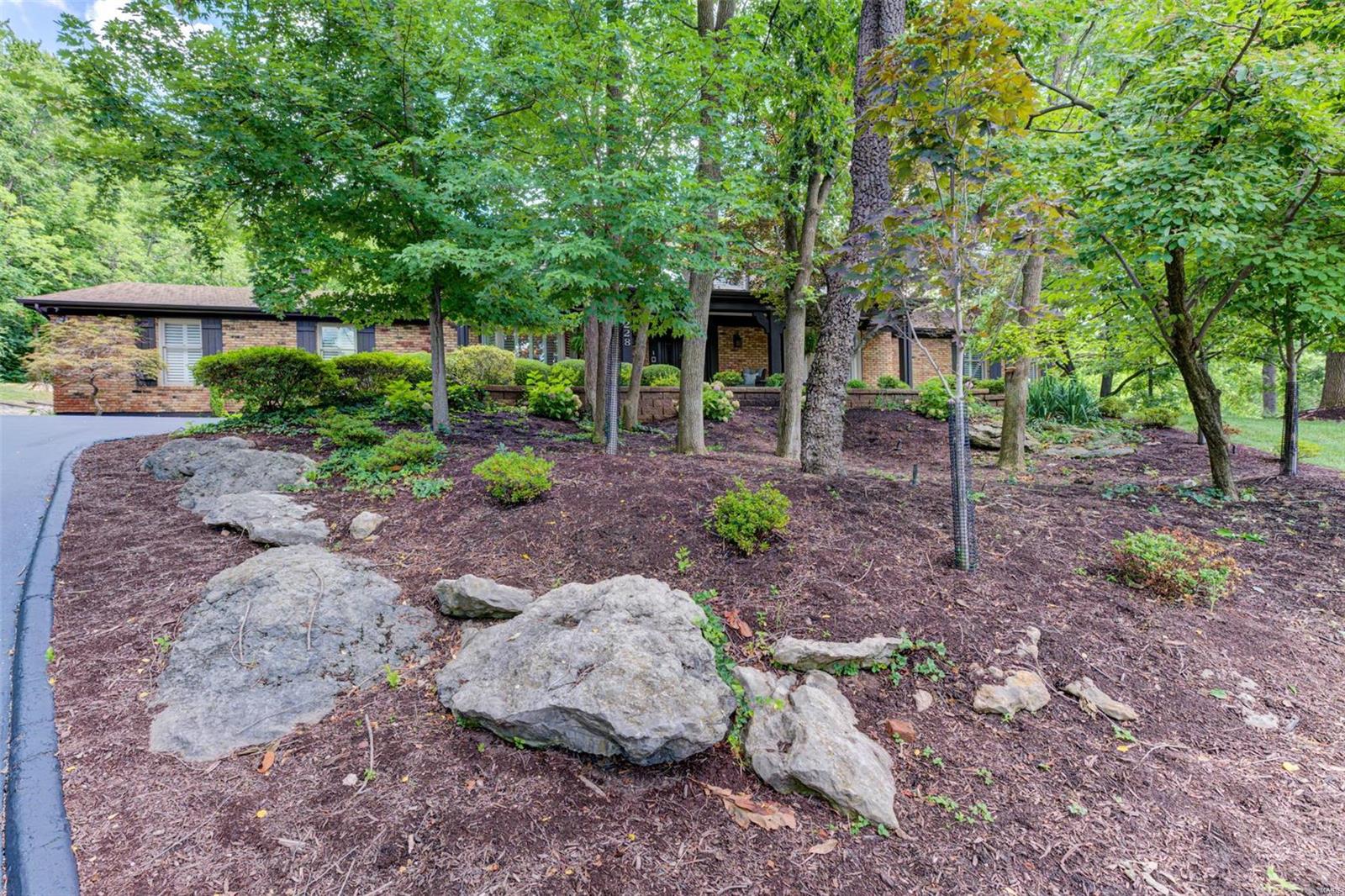 Ladue Downs - Residential