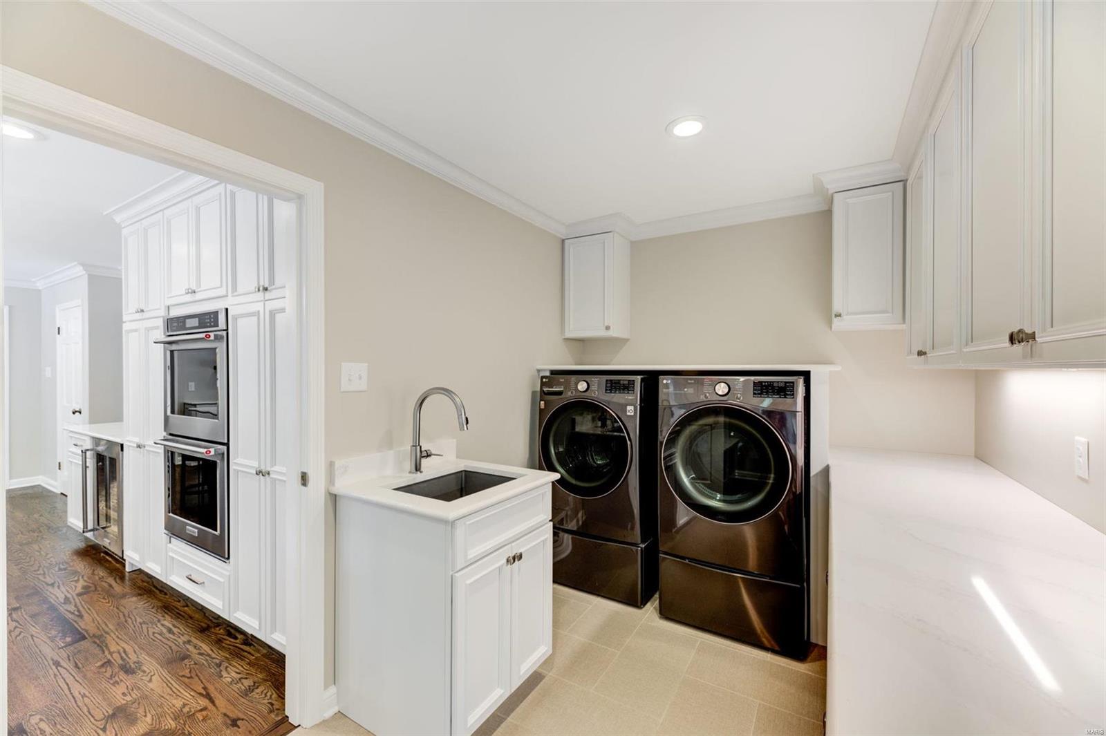 Ladue Downs - Residential