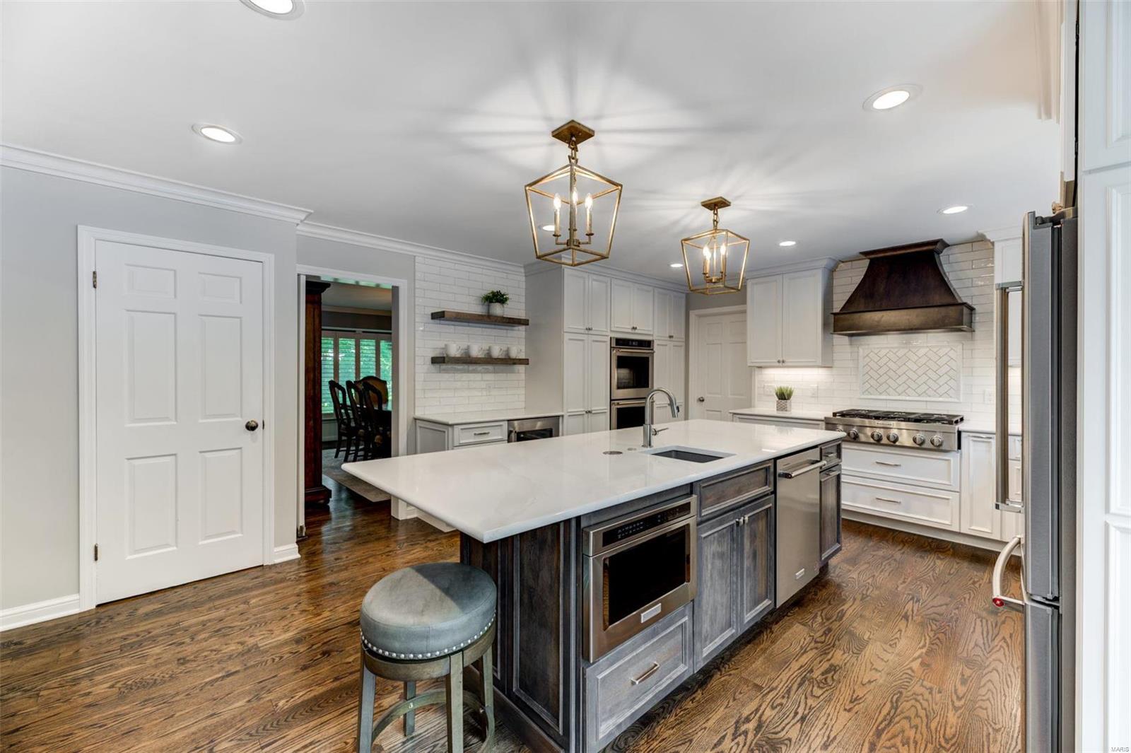 Ladue Downs - Residential