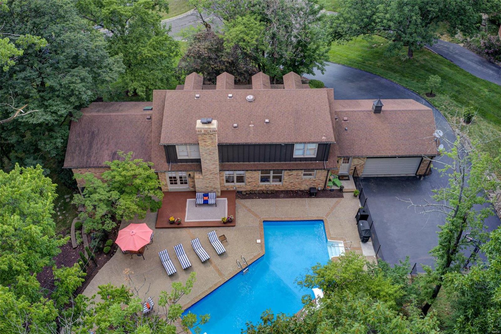 Ladue Downs - Residential