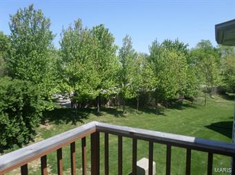 Stone Ridge Estate Condos Bldg - Residential