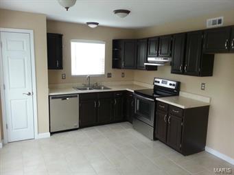 Stone Ridge Estate Condos Bldg - Residential