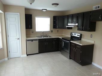 Stone Ridge Estate Condos Bldg - Residential