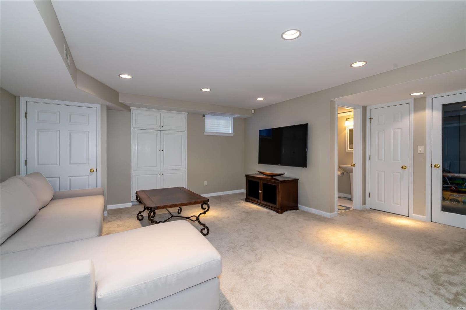 Chaminade Park - Residential