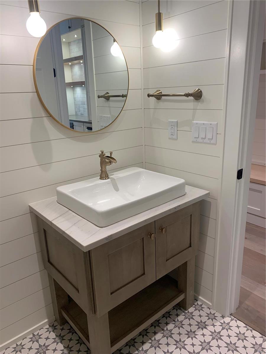 Springdale Manor - Residential