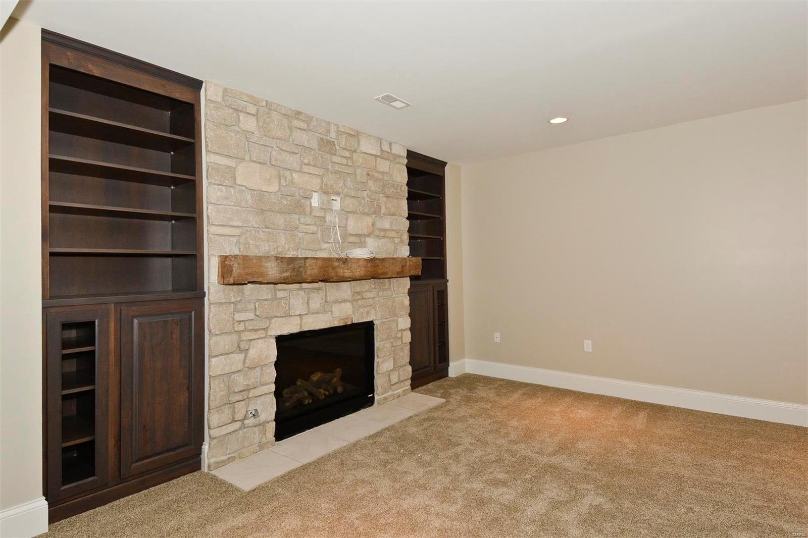 Springdale Manor - Residential