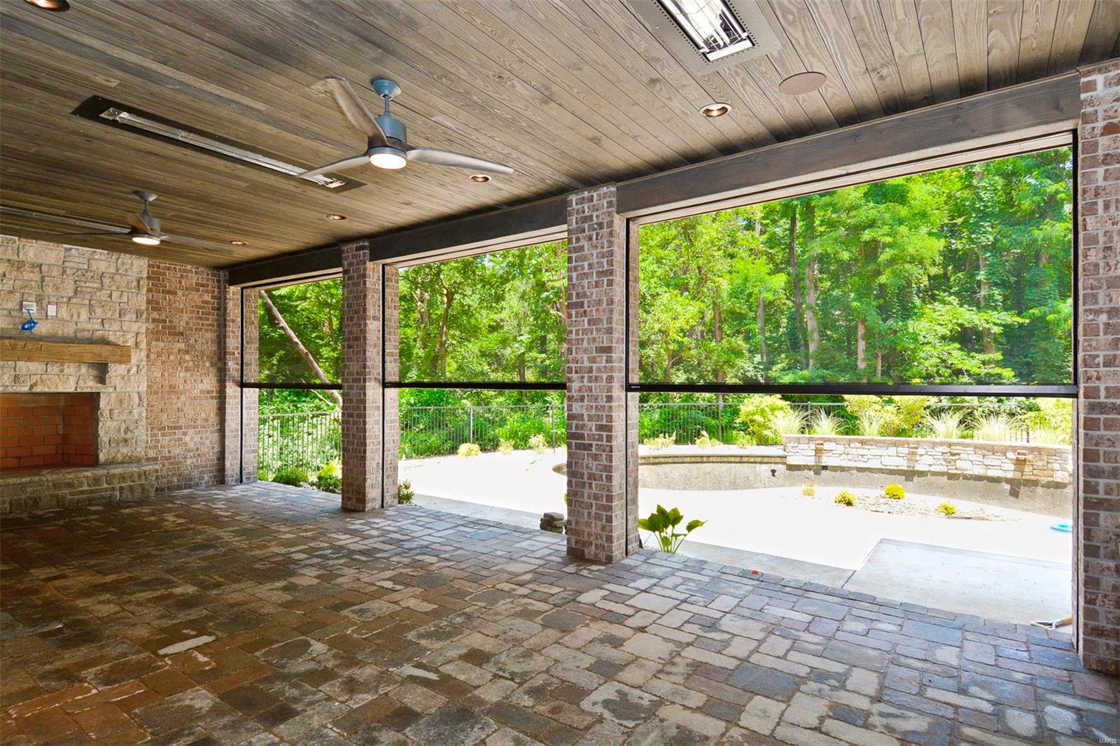 Springdale Manor - Residential