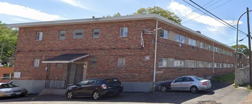 Great investment property. 20 family - 1 bedroom 1 bath.  
Recent updates include - New Roof, Replaced Vent, New Ceramic flooring throughout the building, Building Entry and basement Doors secured,  ADT Camera, Upgraded Basement and Storage Areas, Upgraded New Breakers, Replaced / Repaired Water Heaters and Furnace in most units, Rehabbed Multiple Units and freshly painted. No Deferred Maintenance.