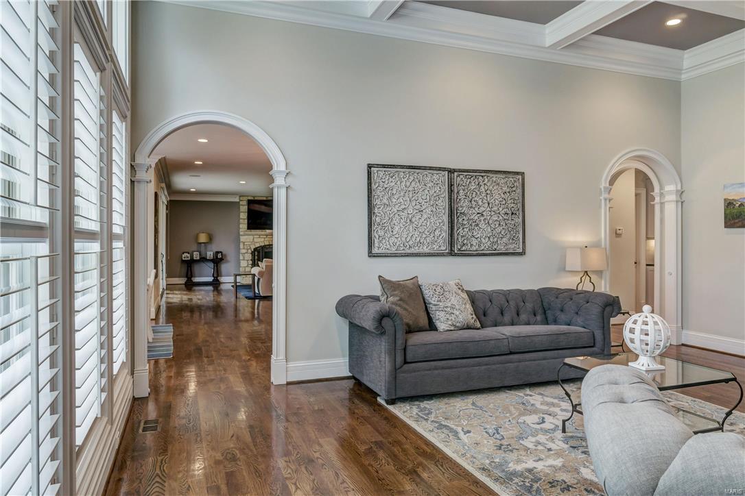 Town & Country Manor - Residential