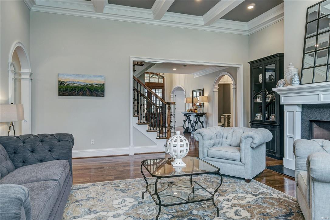 Town & Country Manor - Residential