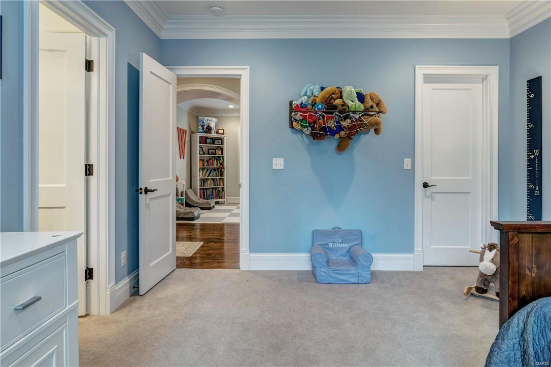 Town & Country Manor - Residential