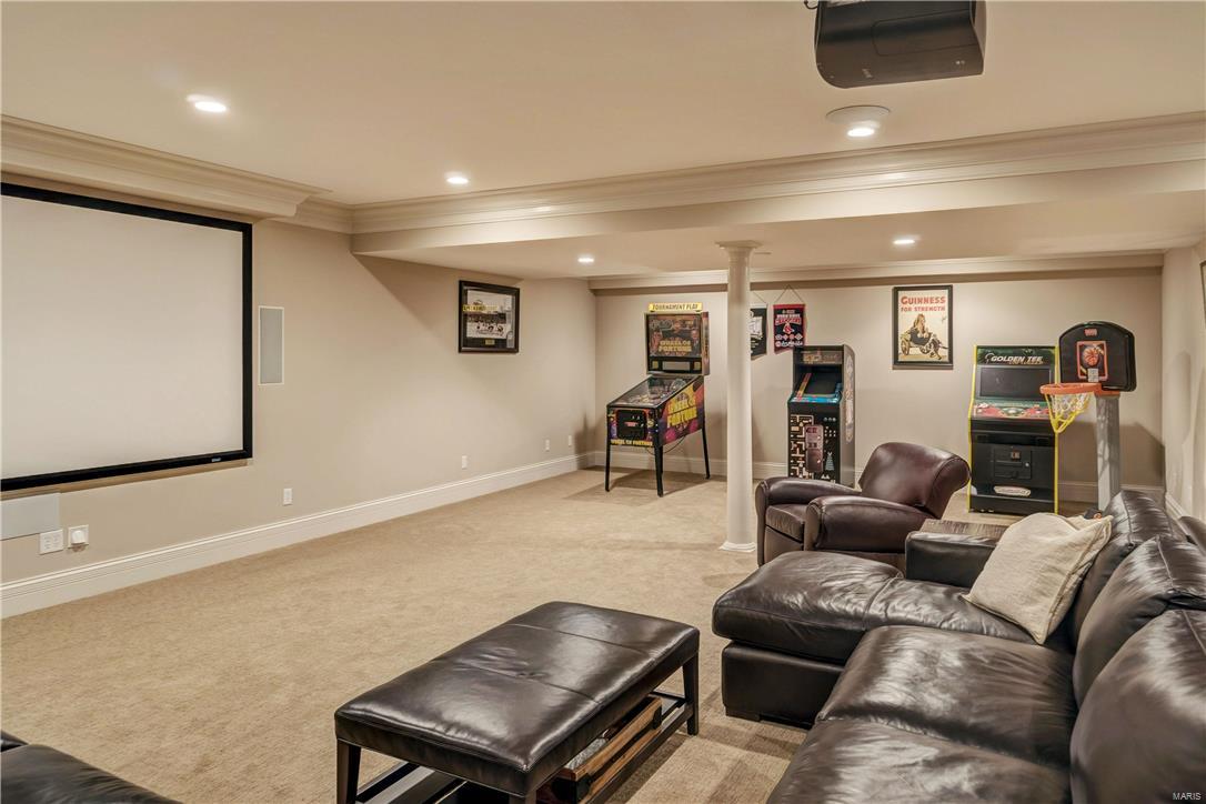 Town & Country Manor - Residential