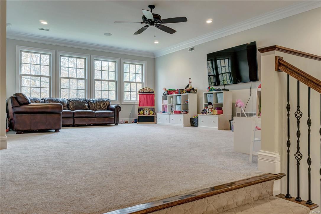 Town & Country Manor - Residential